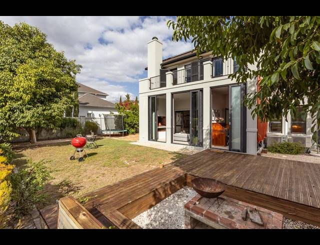 4 BEDROOM PROPERTY TO RENT IN VAL DE VIE ESTATE